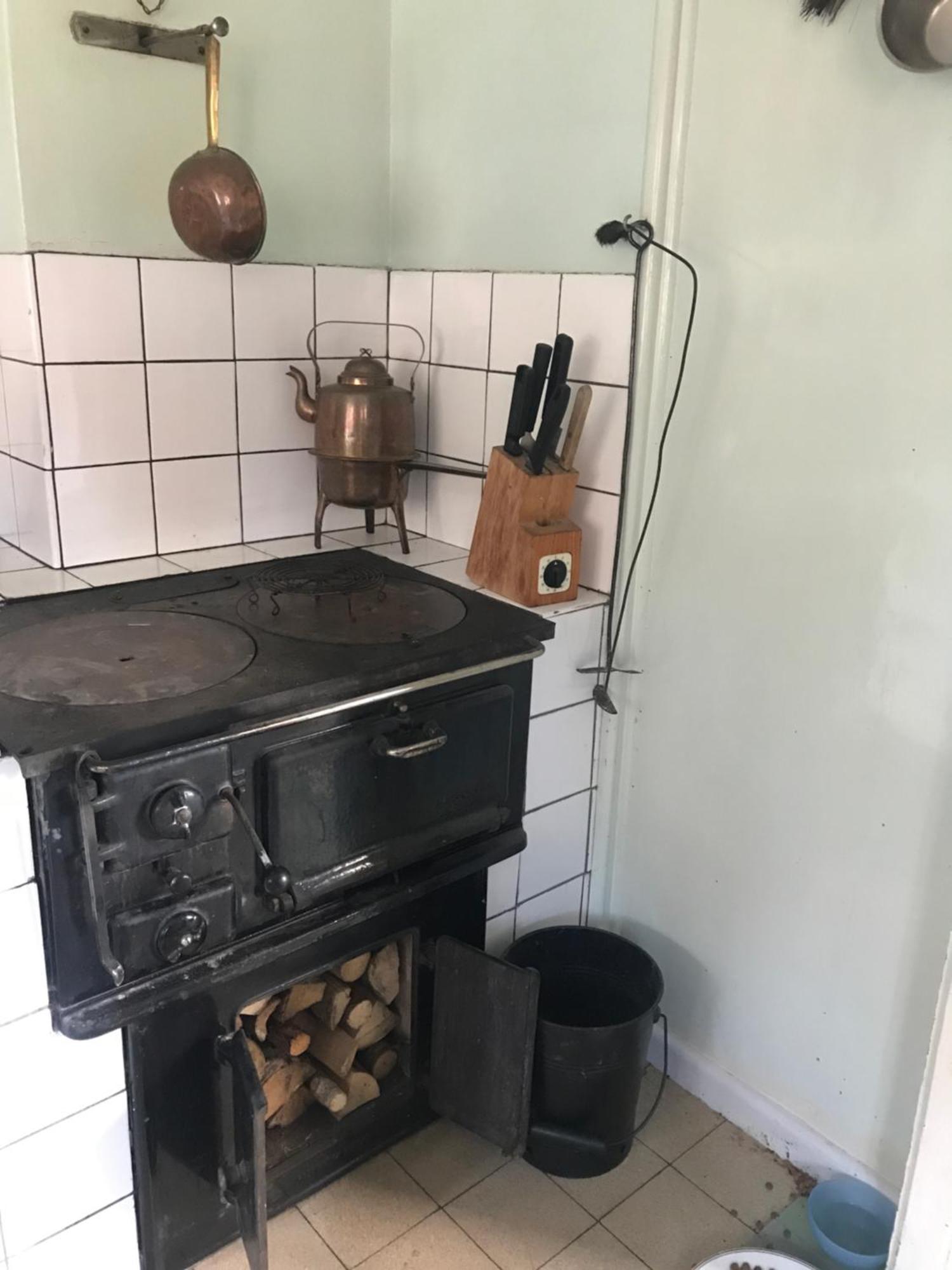 Charmigt Aeldre Hus, Laddbox 22 Kw, 5 Bil-Minuter Till Bad Strömstad エクステリア 写真